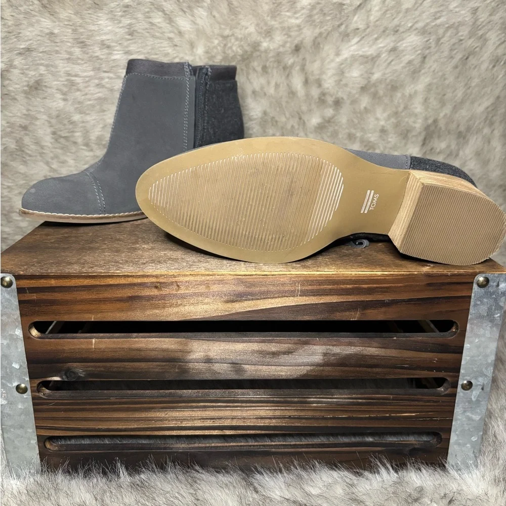 Toms Charcoal Ankle Booties - Picture 4 of 6
